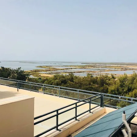 Mar Alto,in Marina Village Apartment *