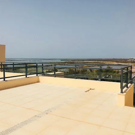Mar Alto,in Marina Village Apartment Olhao